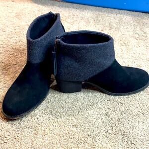 Tom's Black and Grey Zip-Up Wool Ankle Boots, Size 6